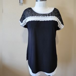 Faith and Joy black top Size L.